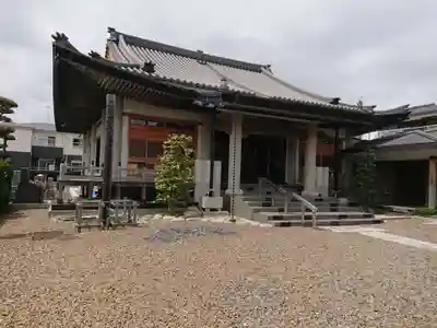 光明寺の本殿・本堂