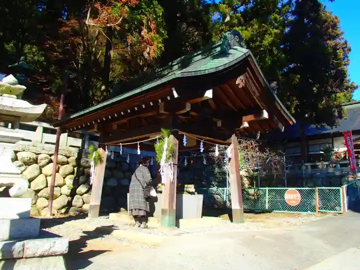 鳩ヶ嶺八幡宮の手水舎