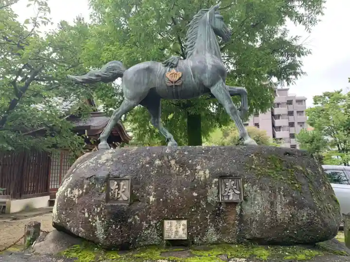 植田八幡宮の狛犬