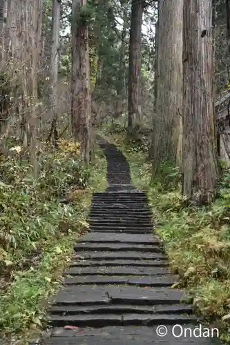 出羽神社(出羽三山神社)～三神合祭殿～の景色