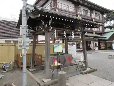 羽田神社の手水舎
