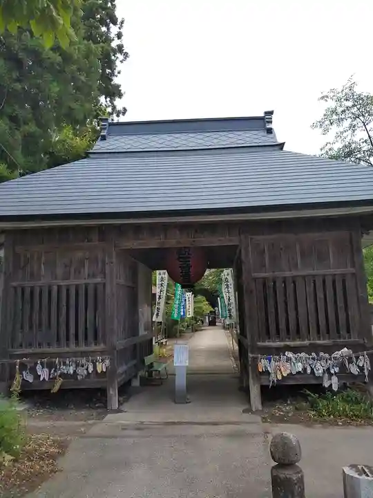 恵隆寺(立木千手観音)の山門・神門