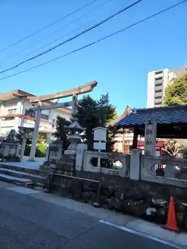 三輪神社の鳥居