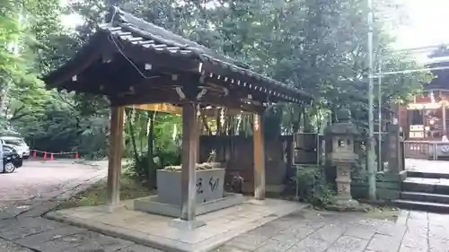 西久保八幡神社の手水