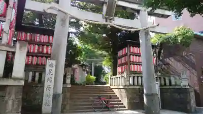 池尻稲荷神社の鳥居