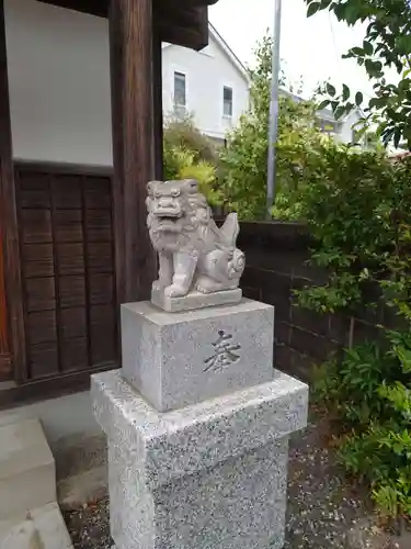 御岳神社の狛犬