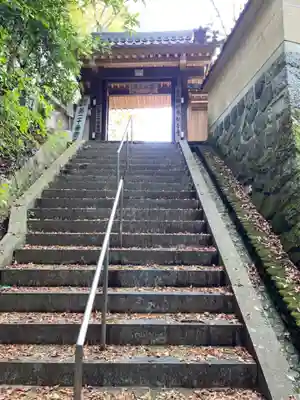 楠妣庵観音寺の山門・神門