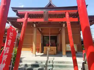 於菊稲荷神社の本殿・本堂