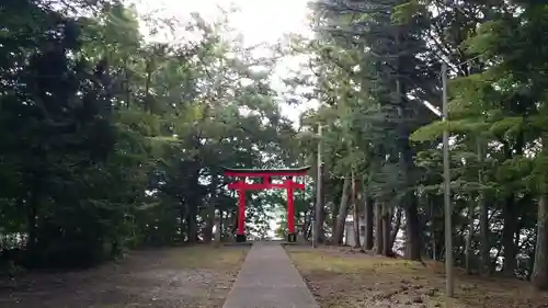 諏訪神社の鳥居