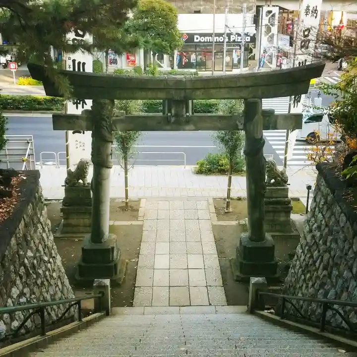 品川神社の鳥居