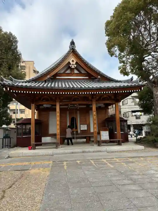 法楽寺の{uncategorized: "未分類", other: "その他", undefined: "問題あり", building: "その他建物", grave: "お墓", sacred_gate: "鳥居", guardian: "狛犬", statue: "像", buddha: "仏像", history: "歴史", nature: "自然", garden: "庭園", animal: "動物", pagoda: "塔", temizu: "手水舎", mountain_gate: "山門・神門", sanctuary: "本殿・本堂", subordinate: "末社・摂社", art: "芸術", scenery: "景色", jizo: "地蔵", ema: "絵馬", goshuin: "御朱印", omikuji: "おみくじ", items: "授与品その他", amulet: "お守り", goshuincho: "御朱印帳", eats: "食事", festival: "お祭り", votive_dance: "神楽", shichigosan: "七五三参", wedding: "結婚式", experience: "体験その他", initially: "初詣", around: "周辺", anti_infection: "感染症対策"}