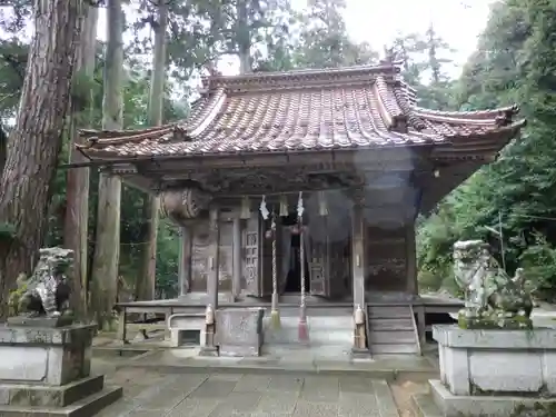 栗溪神社の本殿