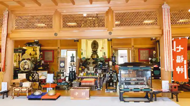 智禅寺の本殿・本堂