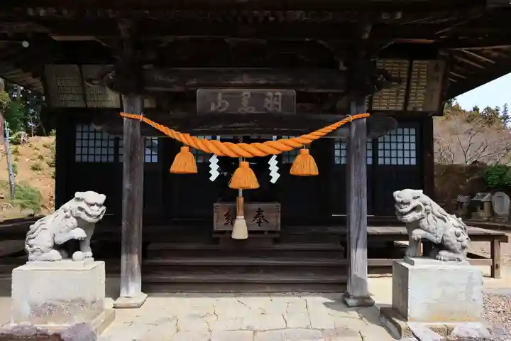 長屋神社の狛犬