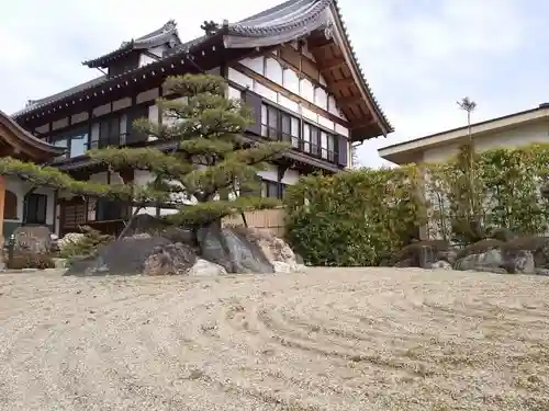 玄猷寺の庭園