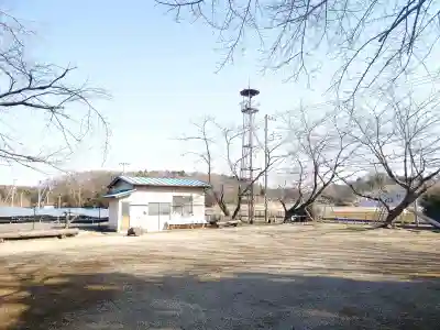 大雷淡洲神社の{uncategorized: "未分類", other: "その他", undefined: "問題あり", building: "その他建物", grave: "お墓", sacred_gate: "鳥居", guardian: "狛犬", statue: "像", buddha: "仏像", history: "歴史", nature: "自然", garden: "庭園", animal: "動物", pagoda: "塔", temizu: "手水舎", mountain_gate: "山門・神門", sanctuary: "本殿・本堂", subordinate: "末社・摂社", art: "芸術", scenery: "景色", jizo: "地蔵", ema: "絵馬", goshuin: "御朱印", omikuji: "おみくじ", items: "授与品その他", amulet: "お守り", goshuincho: "御朱印帳", eats: "食事", festival: "お祭り", votive_dance: "神楽", shichigosan: "七五三参", wedding: "結婚式", experience: "体験その他", initially: "初詣", around: "周辺", anti_infection: "感染症対策"}
