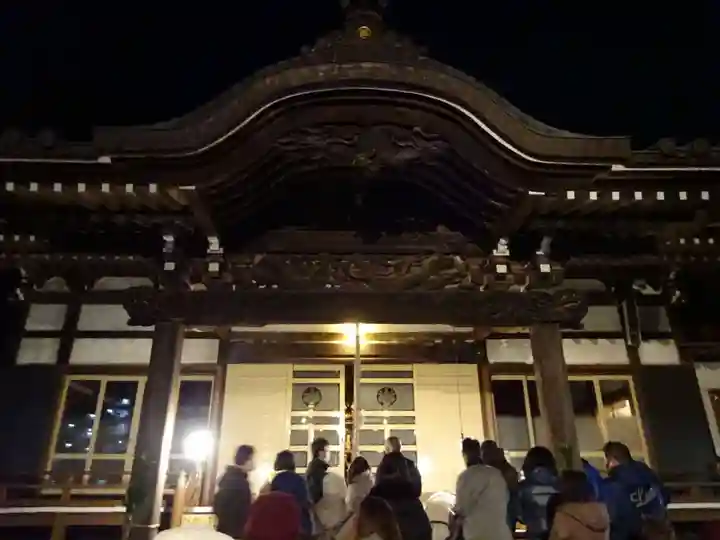 萬蔵寺の本殿・本堂