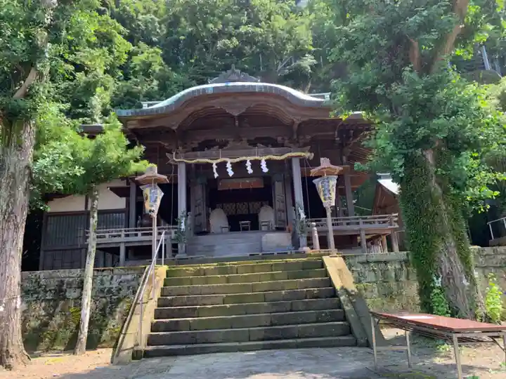 阿治古神社の本殿・本堂