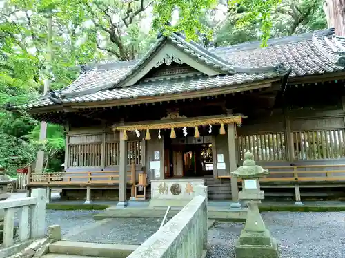 事任八幡宮の本殿・本堂