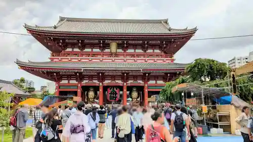 浅草寺の山門・神門
