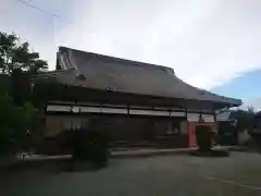 三尊寺の本殿