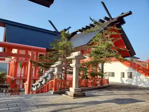 宝徳山稲荷大社の本殿・本堂