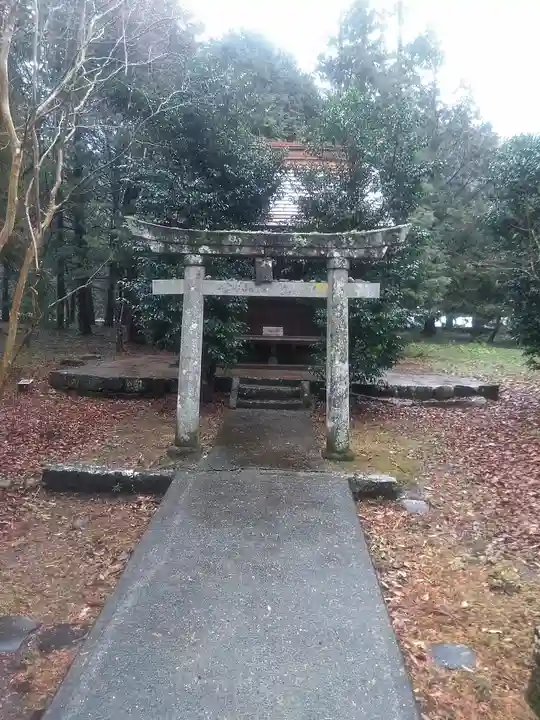 城井八幡社の鳥居