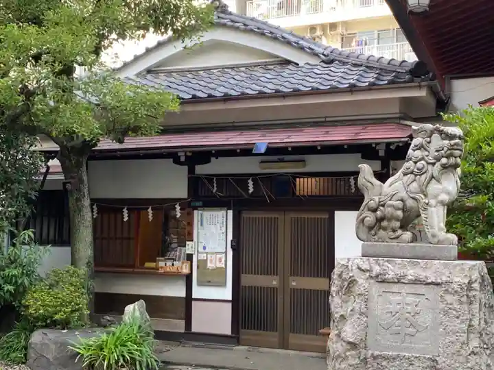 秋葉神社の狛犬