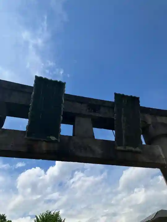 鶴峯八幡宮の{uncategorized: "未分類", other: "その他", undefined: "問題あり", building: "その他建物", grave: "お墓", sacred_gate: "鳥居", guardian: "狛犬", statue: "像", buddha: "仏像", history: "歴史", nature: "自然", garden: "庭園", animal: "動物", pagoda: "塔", temizu: "手水舎", mountain_gate: "山門・神門", sanctuary: "本殿・本堂", subordinate: "末社・摂社", art: "芸術", scenery: "景色", jizo: "地蔵", ema: "絵馬", goshuin: "御朱印", omikuji: "おみくじ", items: "授与品その他", amulet: "お守り", goshuincho: "御朱印帳", eats: "食事", festival: "お祭り", votive_dance: "神楽", shichigosan: "七五三参", wedding: "結婚式", experience: "体験その他", initially: "初詣", around: "周辺", anti_infection: "感染症対策"}