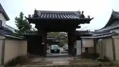 延寿院の山門