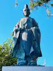 多治速比売神社の像