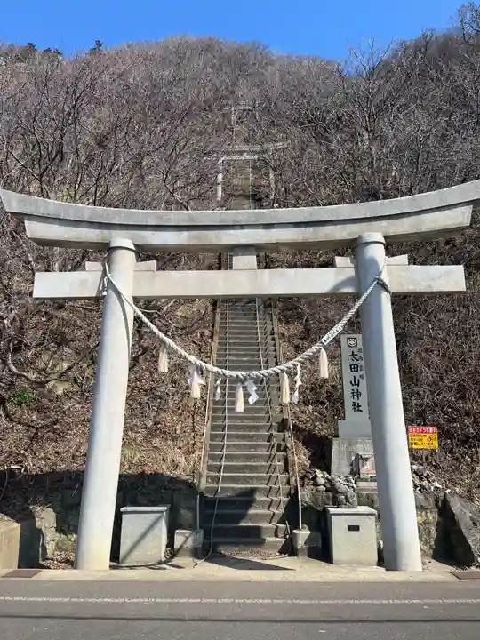 太田神社(拝殿)(北海道)