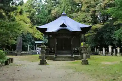 医王寺の本殿・本堂