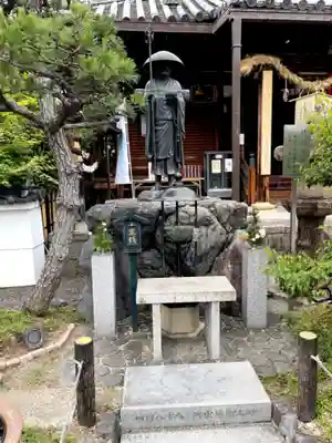 勝龍寺の像