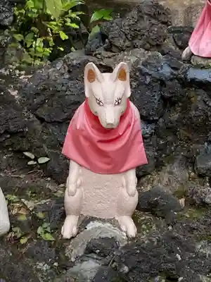 京濱伏見稲荷神社の狛犬