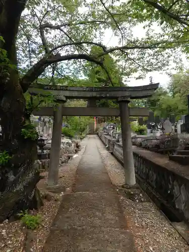 耕龍寺の鳥居