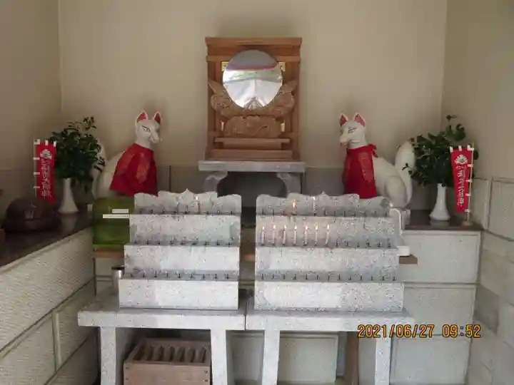 高屋敷稲荷神社の末社・摂社