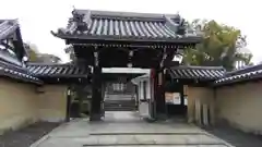 源聖寺の山門