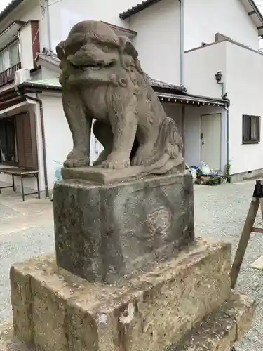 鴨居八幡神社の狛犬