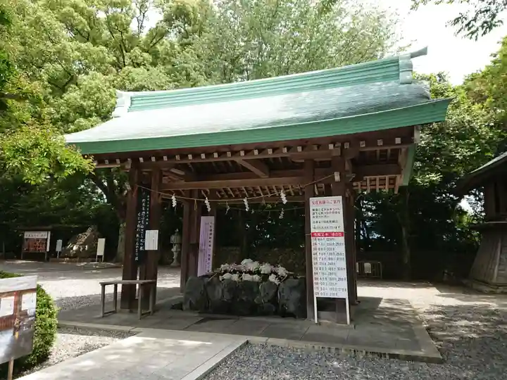 砥鹿神社(里宮)の手水舎