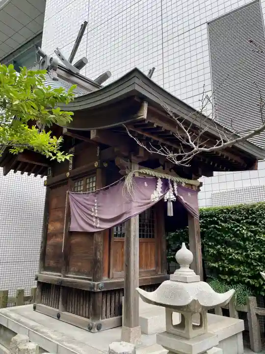 第六天社の{uncategorized: "未分類", other: "その他", undefined: "問題あり", building: "その他建物", grave: "お墓", sacred_gate: "鳥居", guardian: "狛犬", statue: "像", buddha: "仏像", history: "歴史", nature: "自然", garden: "庭園", animal: "動物", pagoda: "塔", temizu: "手水舎", mountain_gate: "山門・神門", sanctuary: "本殿・本堂", subordinate: "末社・摂社", art: "芸術", scenery: "景色", jizo: "地蔵", ema: "絵馬", goshuin: "御朱印", omikuji: "おみくじ", items: "授与品その他", amulet: "お守り", goshuincho: "御朱印帳", eats: "食事", festival: "お祭り", votive_dance: "神楽", shichigosan: "七五三参", wedding: "結婚式", experience: "体験その他", initially: "初詣", around: "周辺", anti_infection: "感染症対策"}