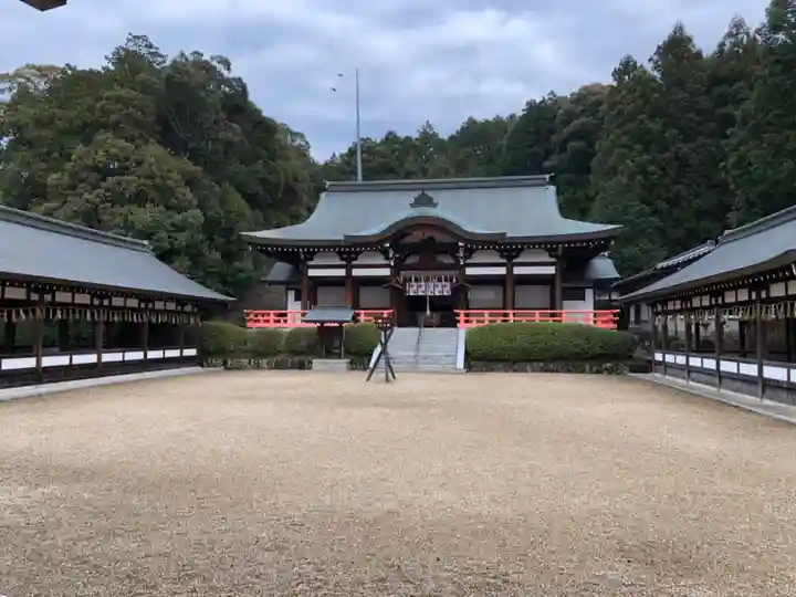 岡田國神社の本殿・本堂