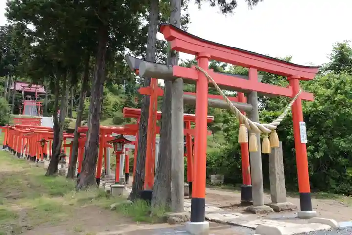 高屋敷稲荷神社の鳥居