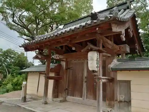聖天山正圓寺の山門・神門