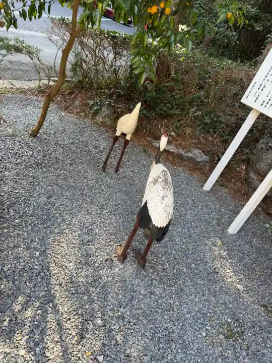 猿田彦三河神社の{uncategorized: "未分類", other: "その他", undefined: "問題あり", building: "その他建物", grave: "お墓", sacred_gate: "鳥居", guardian: "狛犬", statue: "像", buddha: "仏像", history: "歴史", nature: "自然", garden: "庭園", animal: "動物", pagoda: "塔", temizu: "手水舎", mountain_gate: "山門・神門", sanctuary: "本殿・本堂", subordinate: "末社・摂社", art: "芸術", scenery: "景色", jizo: "地蔵", ema: "絵馬", goshuin: "御朱印", omikuji: "おみくじ", items: "授与品その他", amulet: "お守り", goshuincho: "御朱印帳", eats: "食事", festival: "お祭り", votive_dance: "神楽", shichigosan: "七五三参", wedding: "結婚式", experience: "体験その他", initially: "初詣", around: "周辺", anti_infection: "感染症対策"}