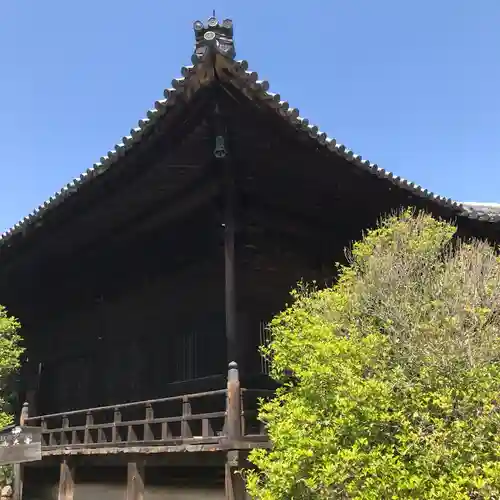 西大寺の本殿・本堂