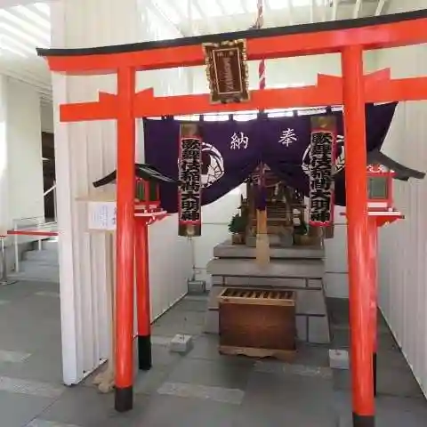 歌舞伎稲荷神社の本殿