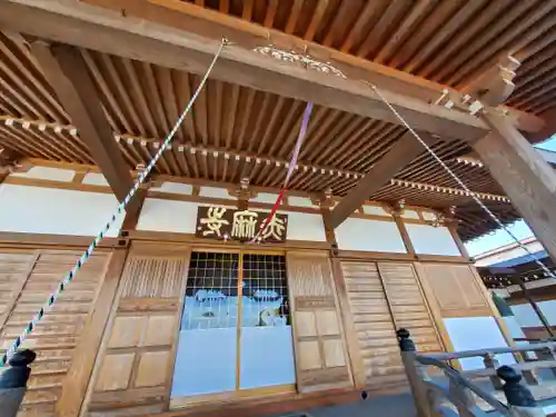 赤麻寺の本殿・本堂