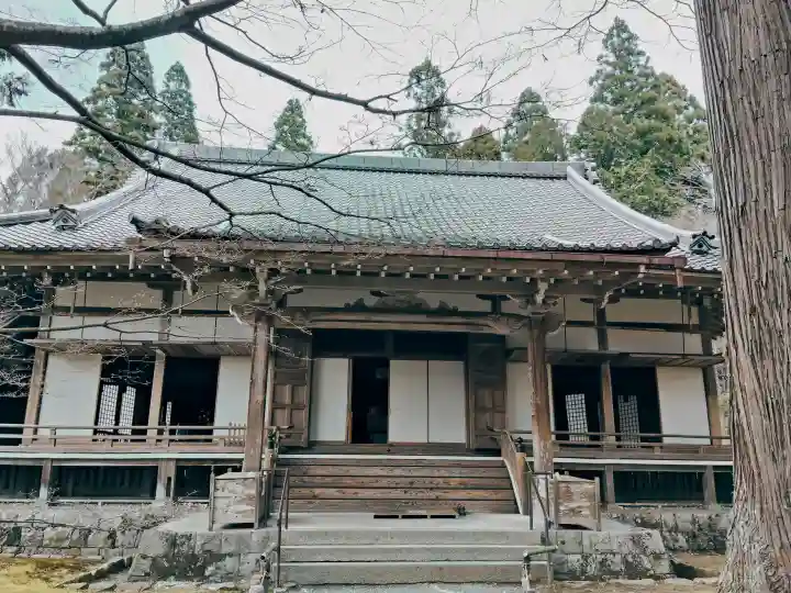 三千院門跡の{uncategorized: "未分類", other: "その他", undefined: "問題あり", building: "その他建物", grave: "お墓", sacred_gate: "鳥居", guardian: "狛犬", statue: "像", buddha: "仏像", history: "歴史", nature: "自然", garden: "庭園", animal: "動物", pagoda: "塔", temizu: "手水舎", mountain_gate: "山門・神門", sanctuary: "本殿・本堂", subordinate: "末社・摂社", art: "芸術", scenery: "景色", jizo: "地蔵", ema: "絵馬", goshuin: "御朱印", omikuji: "おみくじ", items: "授与品その他", amulet: "お守り", goshuincho: "御朱印帳", eats: "食事", festival: "お祭り", votive_dance: "神楽", shichigosan: "七五三参", wedding: "結婚式", experience: "体験その他", initially: "初詣", around: "周辺", anti_infection: "感染症対策"}