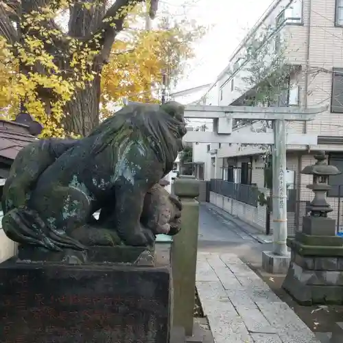 利田神社の狛犬